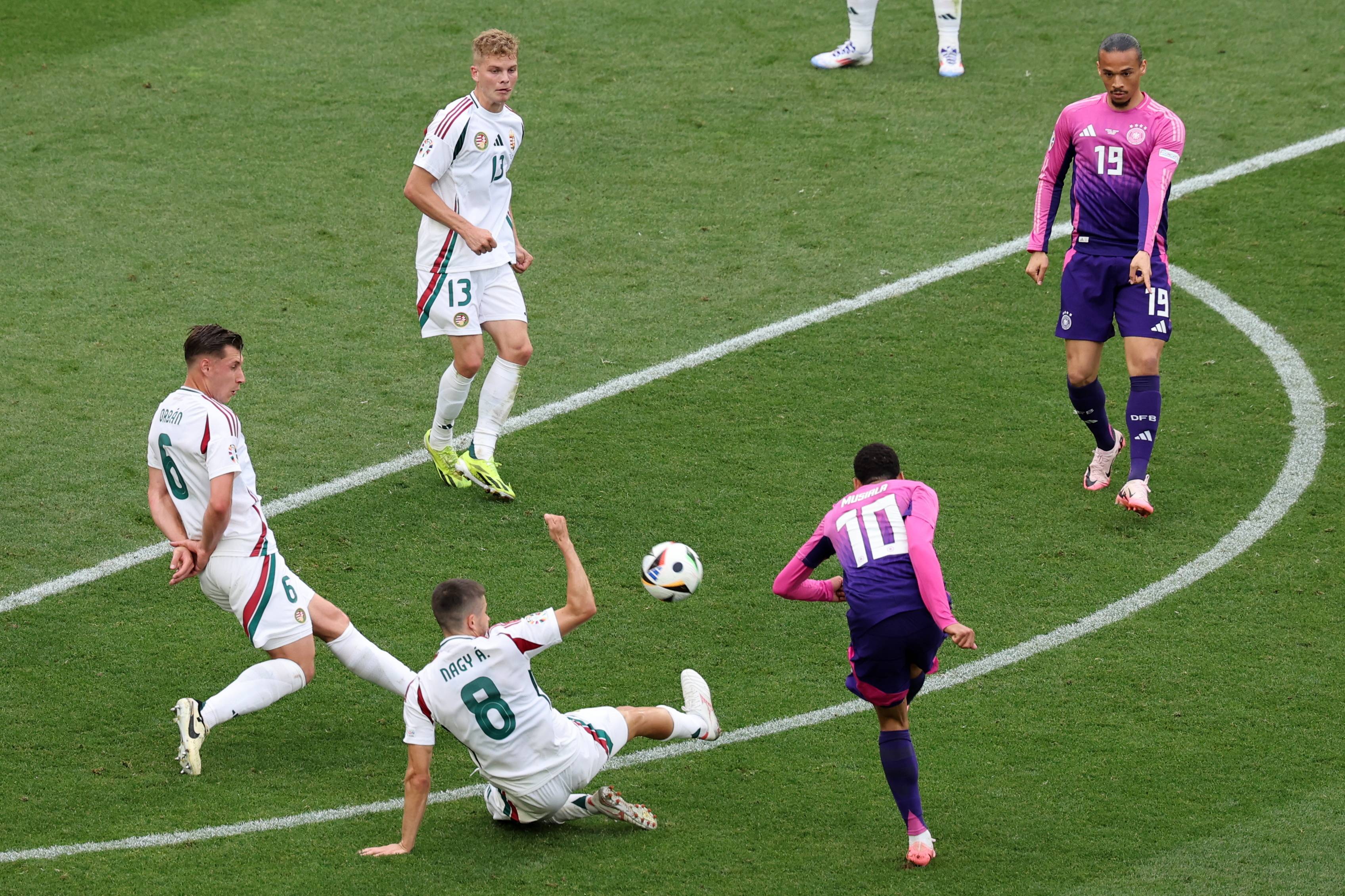 沙巴体育-德国队备战下一场比赛，努力夺取胜利的简单介绍